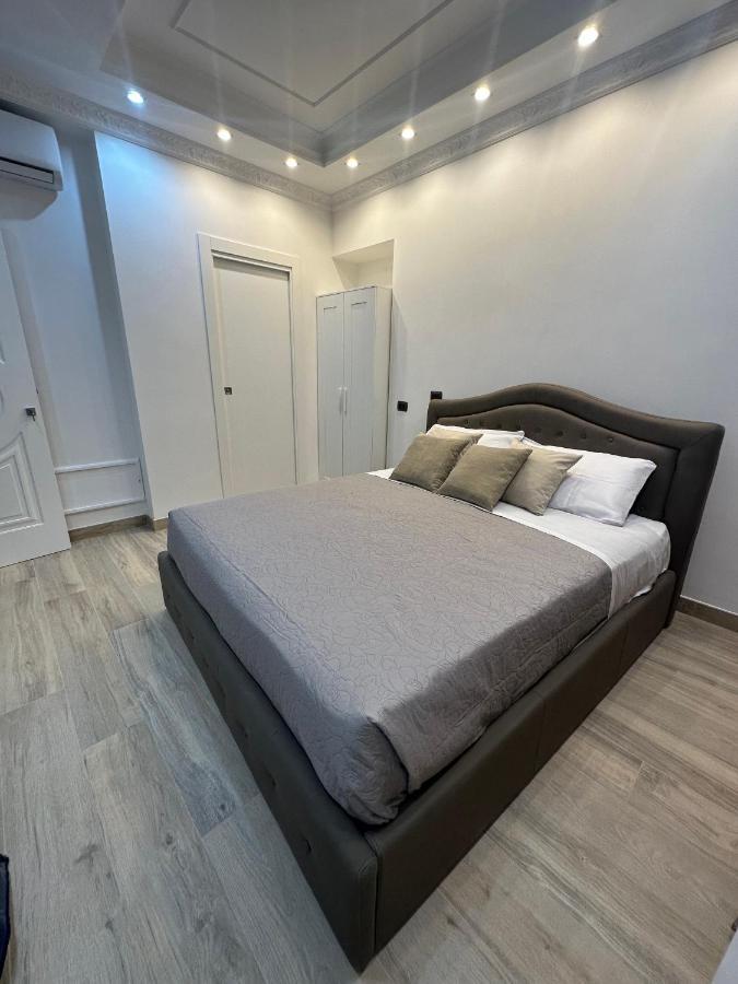 Le Chic Rooms Napoli Ngoại thất bức ảnh